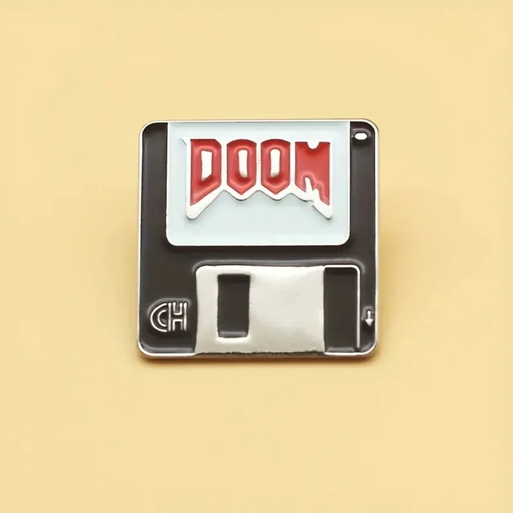RETRO GAMING VINTAGE DOOM FLOPPY DISC OIL DRIPPED ENAMEL PIN  NWT - Picture 11 of 13